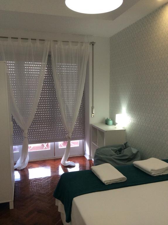 4U Lisbon IV Guesthouse Airport Exterior photo