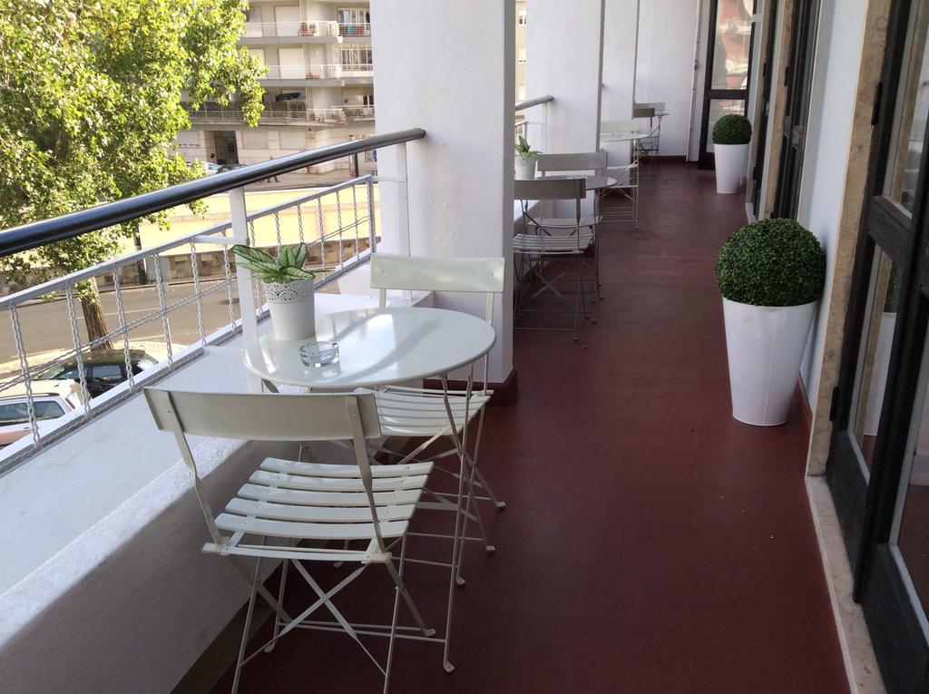 4U Lisbon IV Guesthouse Airport Exterior photo
