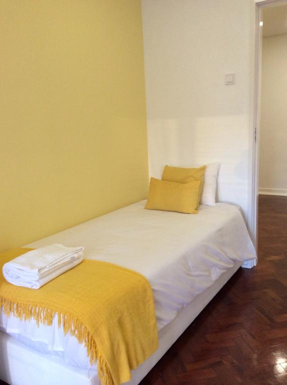 4U Lisbon IV Guesthouse Airport Exterior photo
