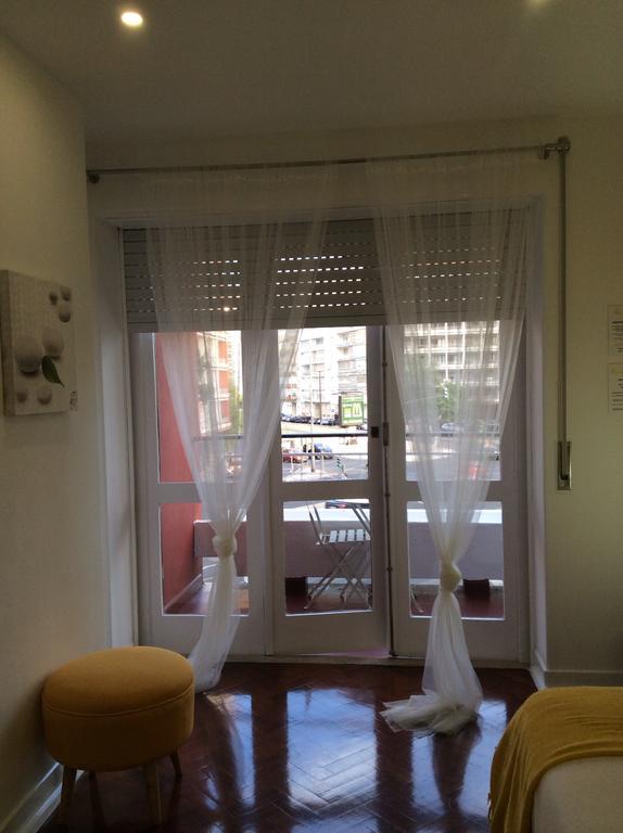 4U Lisbon IV Guesthouse Airport Exterior photo
