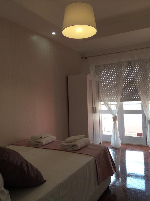 4U Lisbon IV Guesthouse Airport Exterior photo